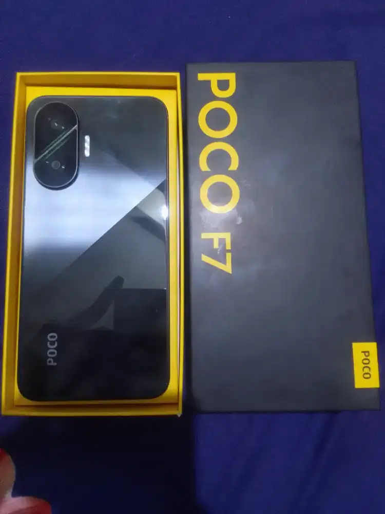 Poco f7 12/512gb