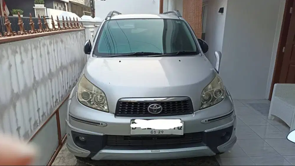 Toyota Rush 1.5 S AT TRD 2013 - Silver Low KM Jual Cepat