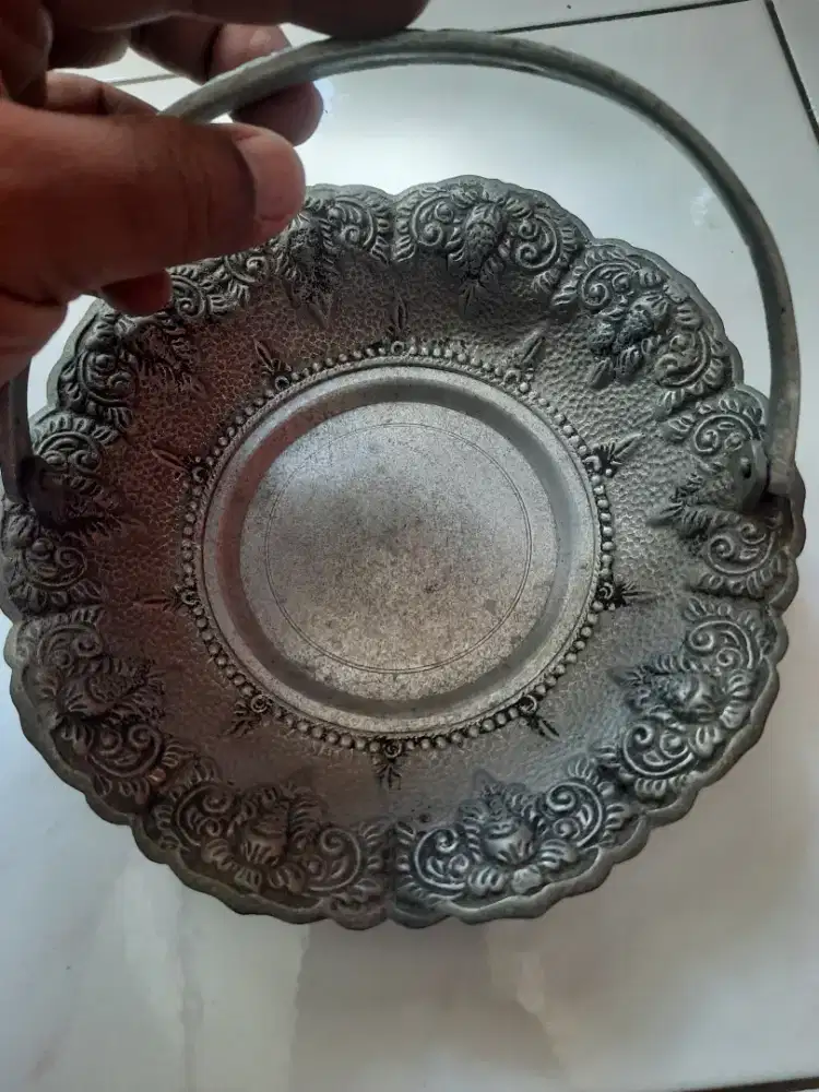 Piringan perak kuno