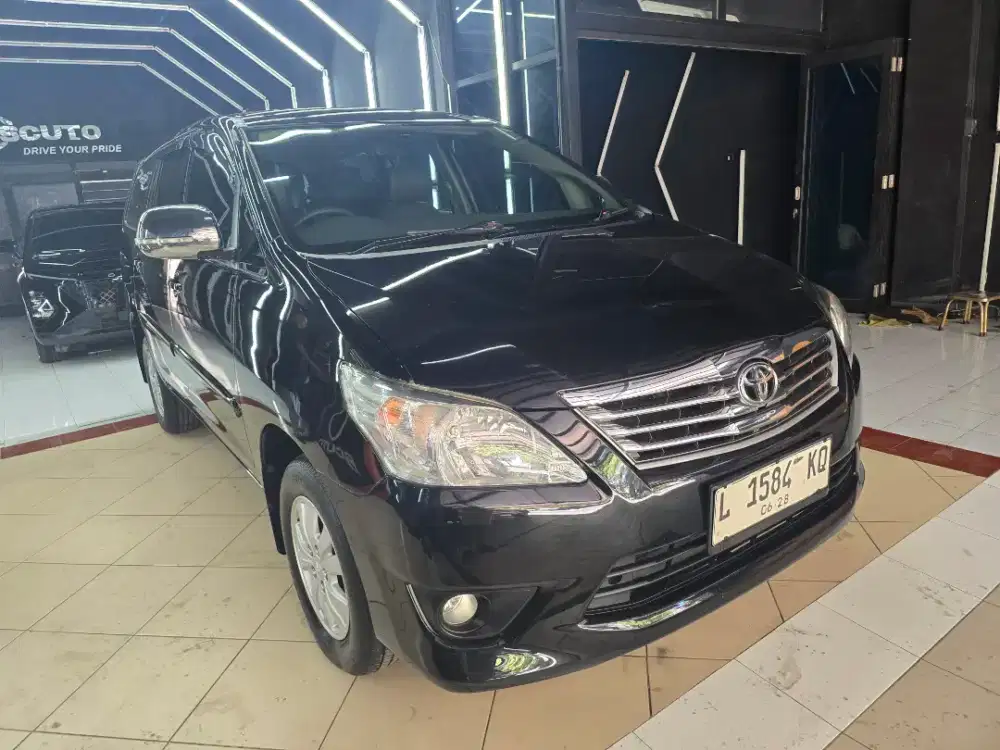 Kijang innova G Bensin At 2013