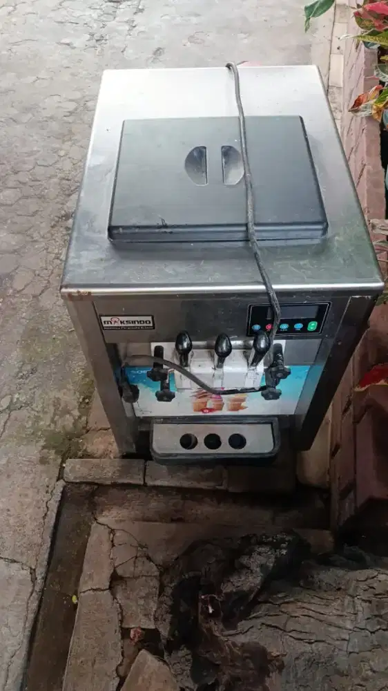 Mesin ice cream