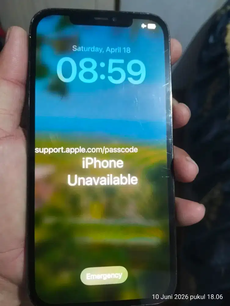 iPhone 13 pro max lock
