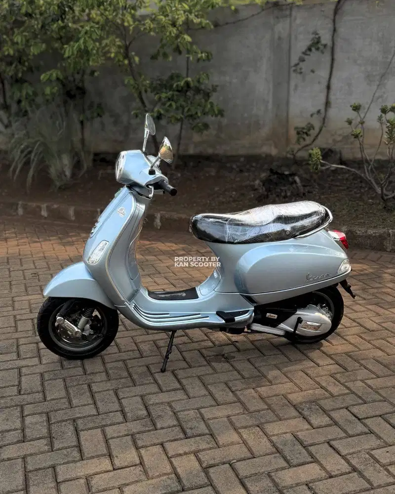 JUAL MURAH VESPA LX 125 iGET FACELIFT 2023 MULUS
