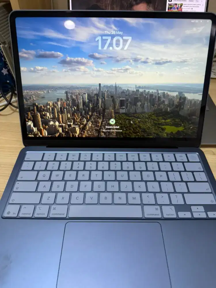 MacBook Neo 512GB Mulus Like New Fullset + Asuransi 24 Bulan
+ Indigo