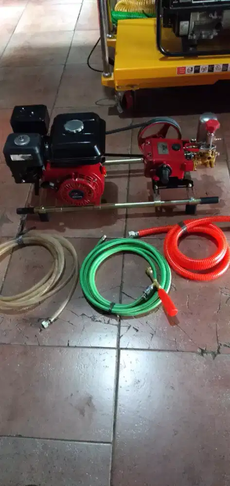 Mesin cuci mobil motor