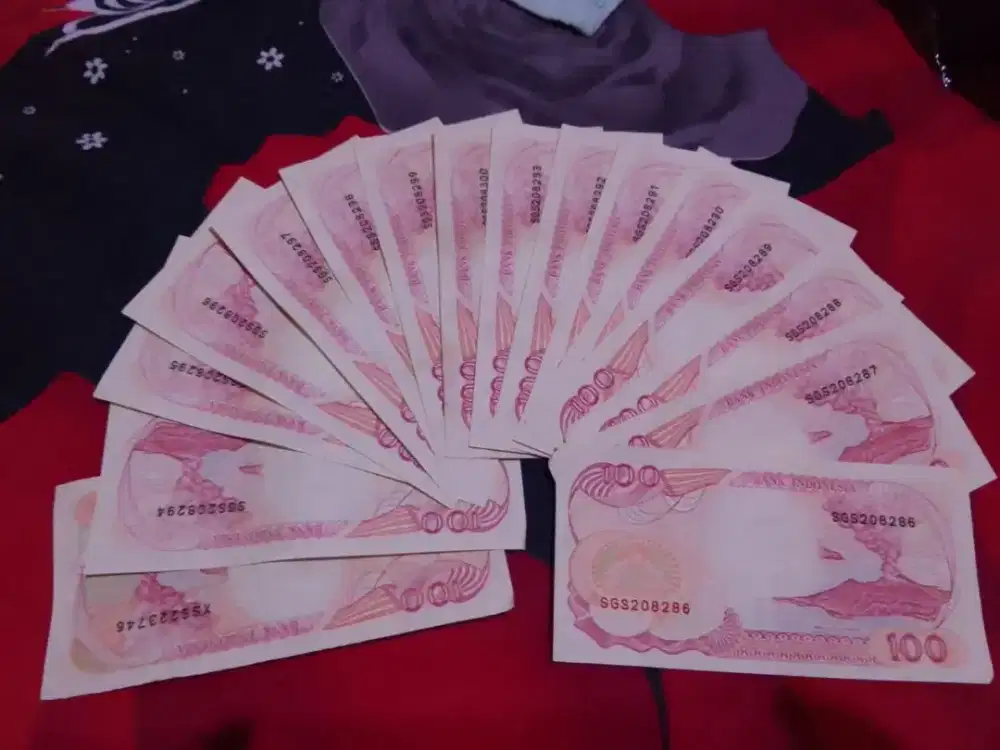 Uang kertas Rp 100