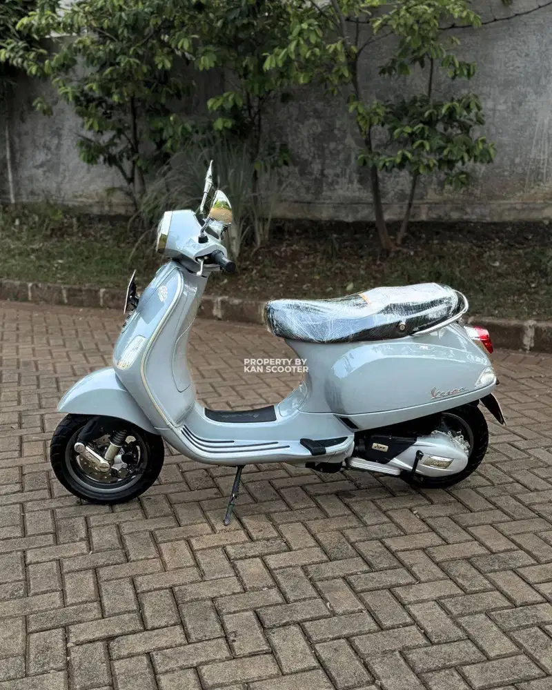 JUAL MURAH VESPA LX 125 iGET FACELIFT 2023 MULUS