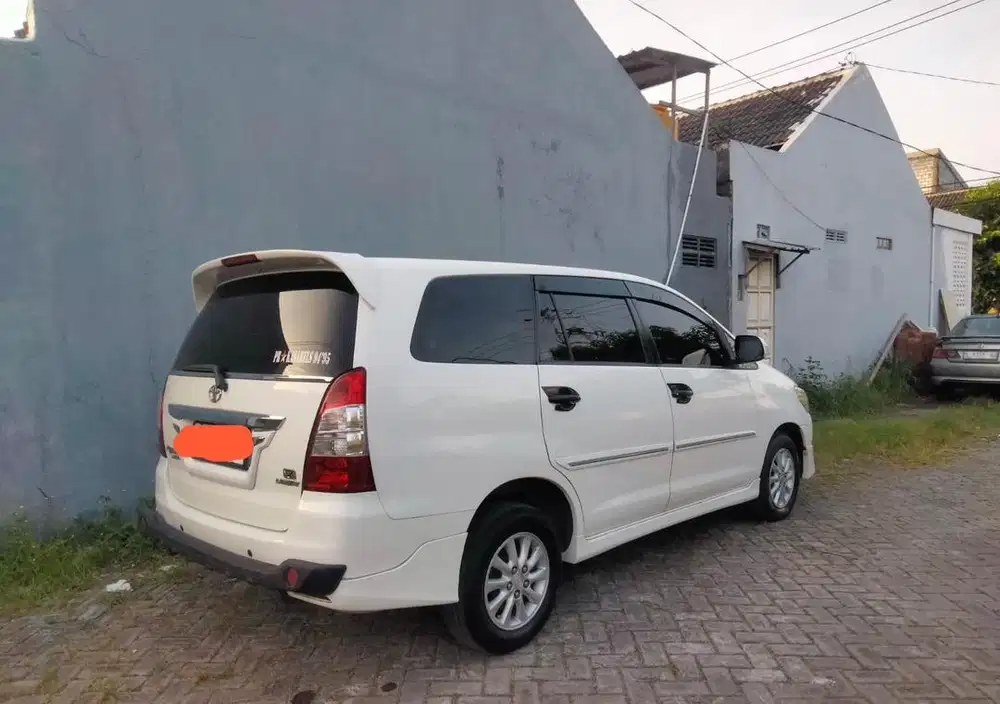 Kijang Inova v Luxury 2.0 2012