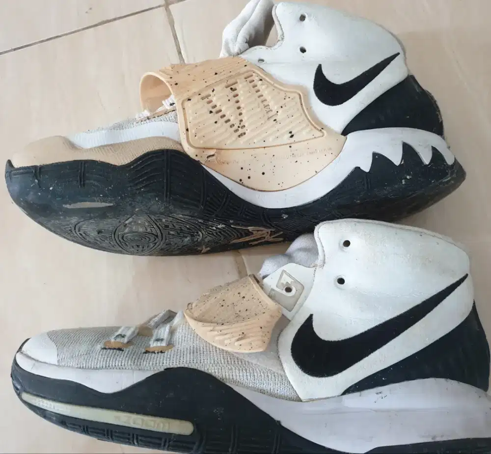 Jual cepat Sepatu basket import Nike kyrie size 41
