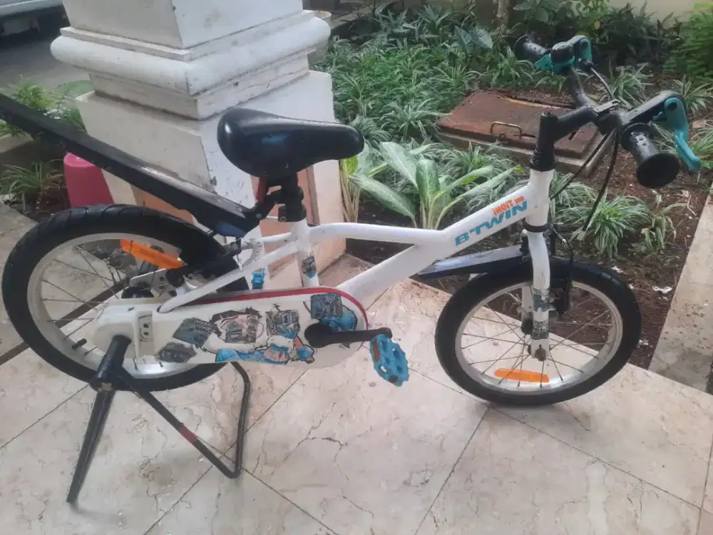 Sepeda decathlon BTWIN 100