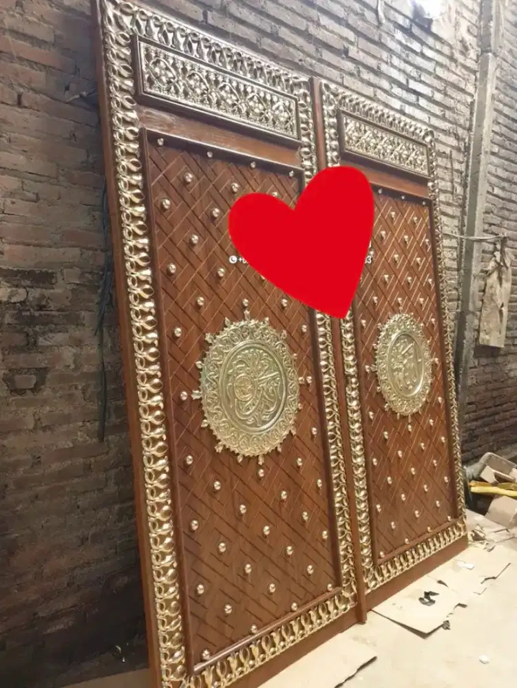 Perajin pintu nabawi