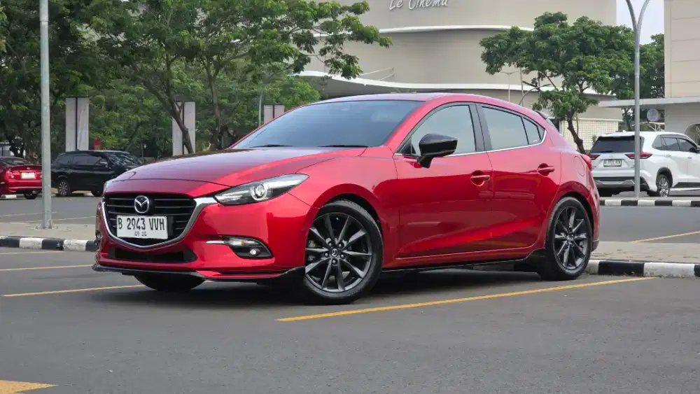 Jual Mazda 3 Hactback 2018 warna merah