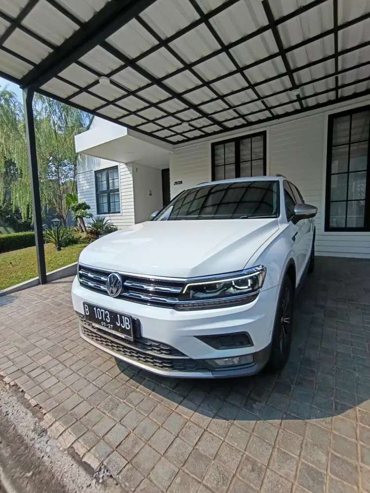 Vw Tiguan Allspace nik. 2021 warna putih