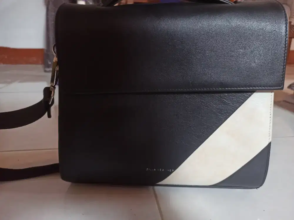 Tas zilia leather