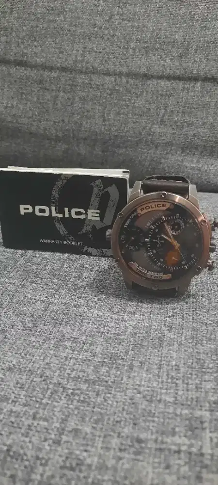 Jam tangan POLICE time two