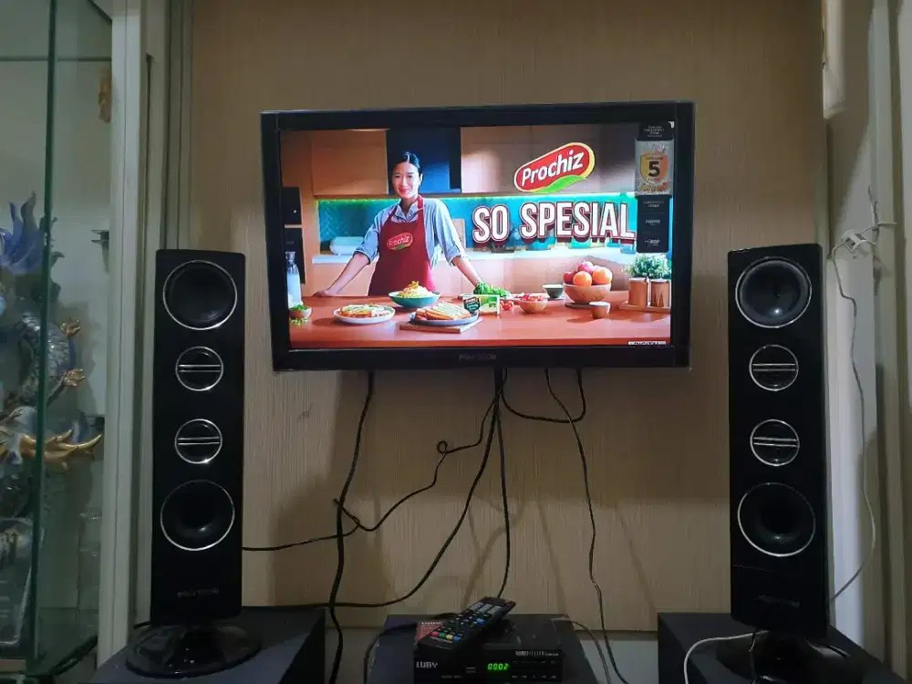 TV POLYTRON 24 SEGELAN ORIGINAL + 2 SPEAKER + REMOTE + BRACKET/ NETT