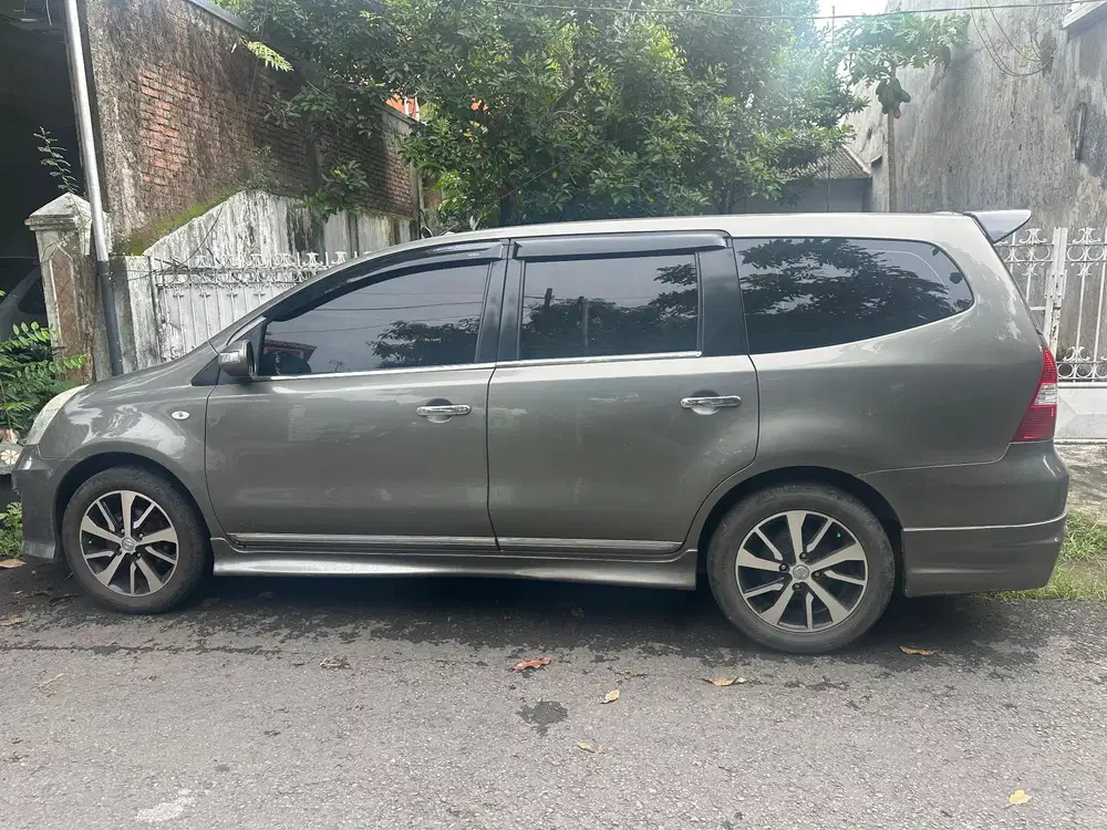 Nissan Grand livina 2008 Bensin