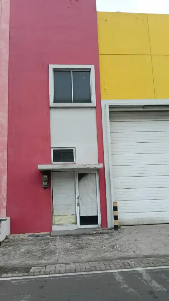 Dijual gudang siap pakai di Bizpark Cakung Jakarta Timur