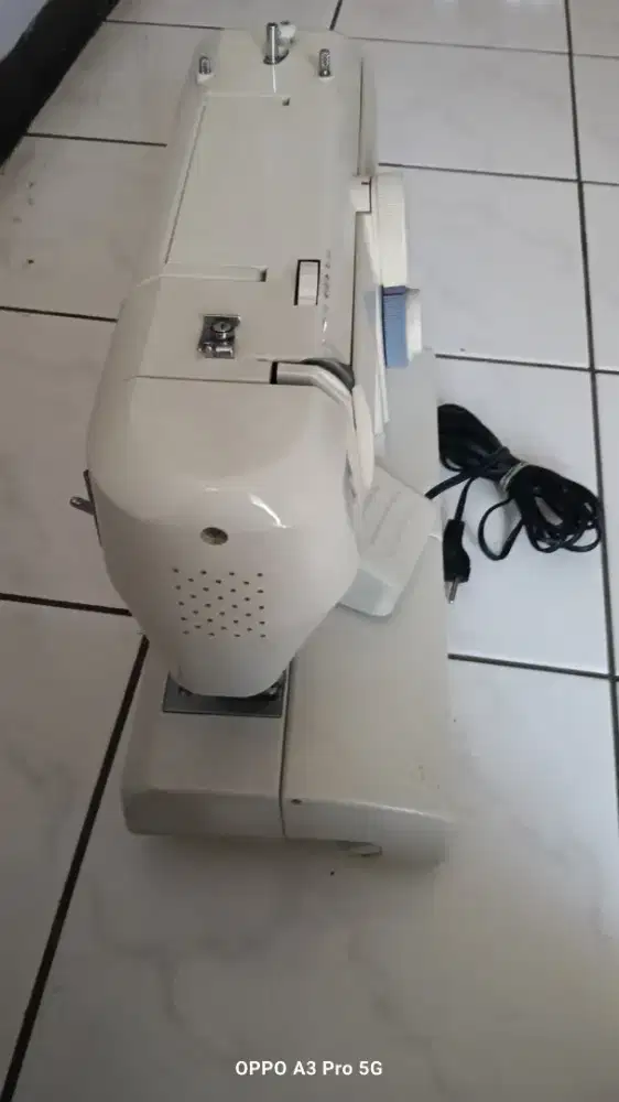 Mesin jahit potabel
