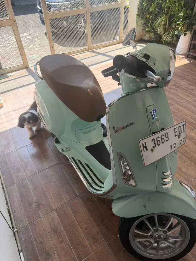 vespa primaveras 150