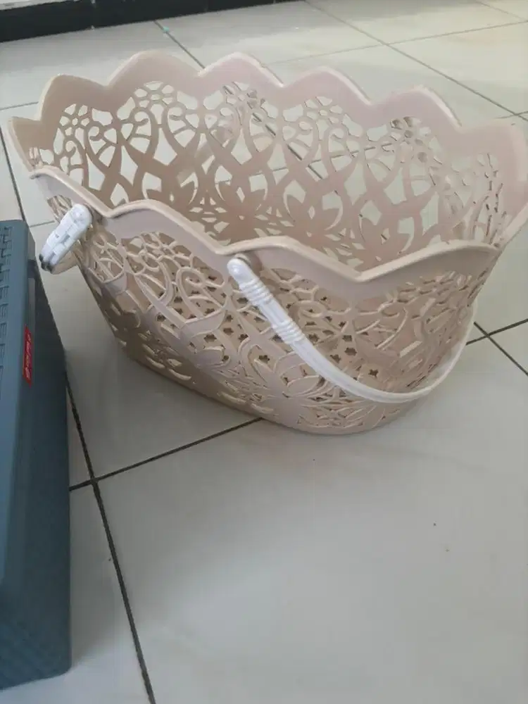 Dijual kotak plastik