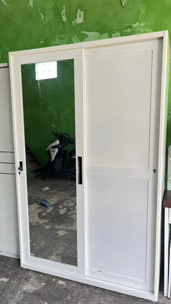 LEMARI BESI 2 PINTU
