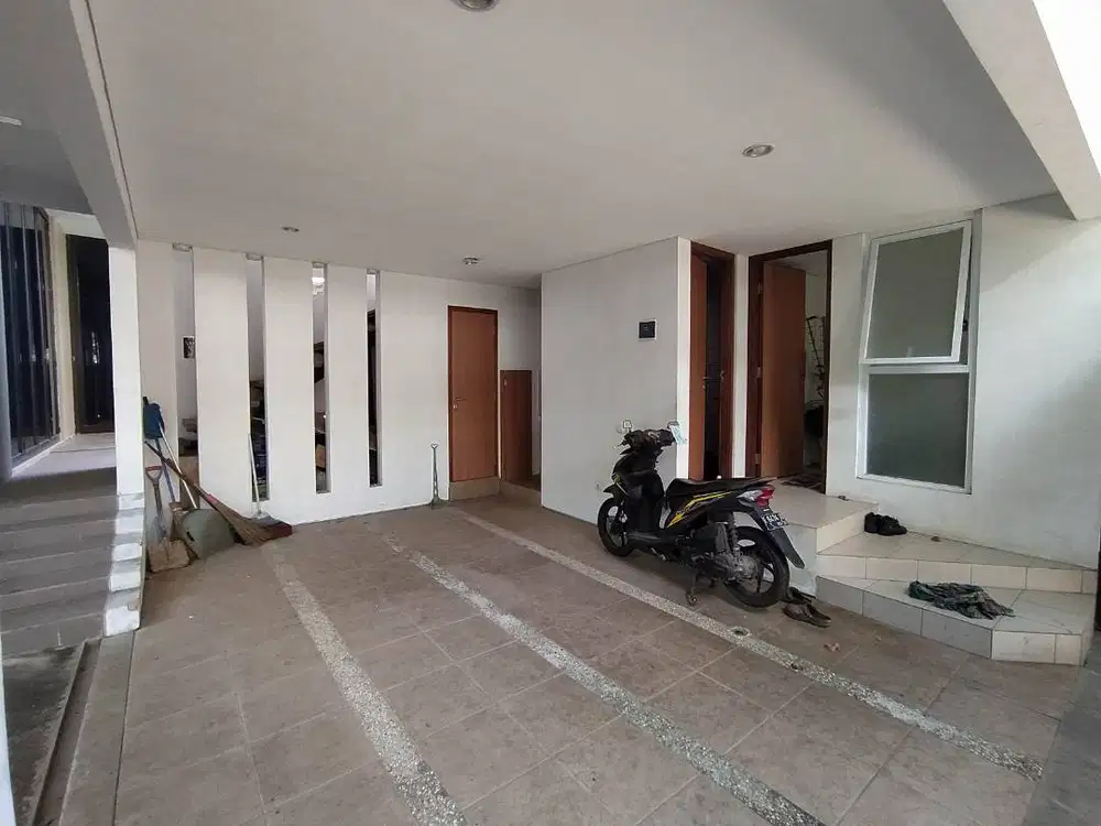 Jual rumah lama lokasi strategis di pusat kuliner kota bogor