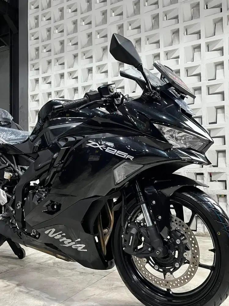 Stok Terbatas!!Kawasaki ZX25R Non ABS th 2024 - Ayu Mustika