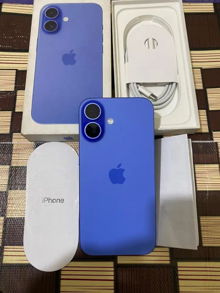 Iphone 16 128 GB iBox Ultramarine Garansi On Februari 2027