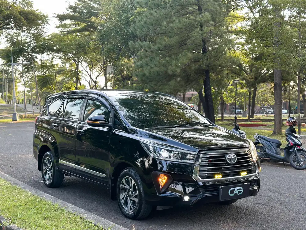 Toyota Kijang Innova V 2.4 AT 2021