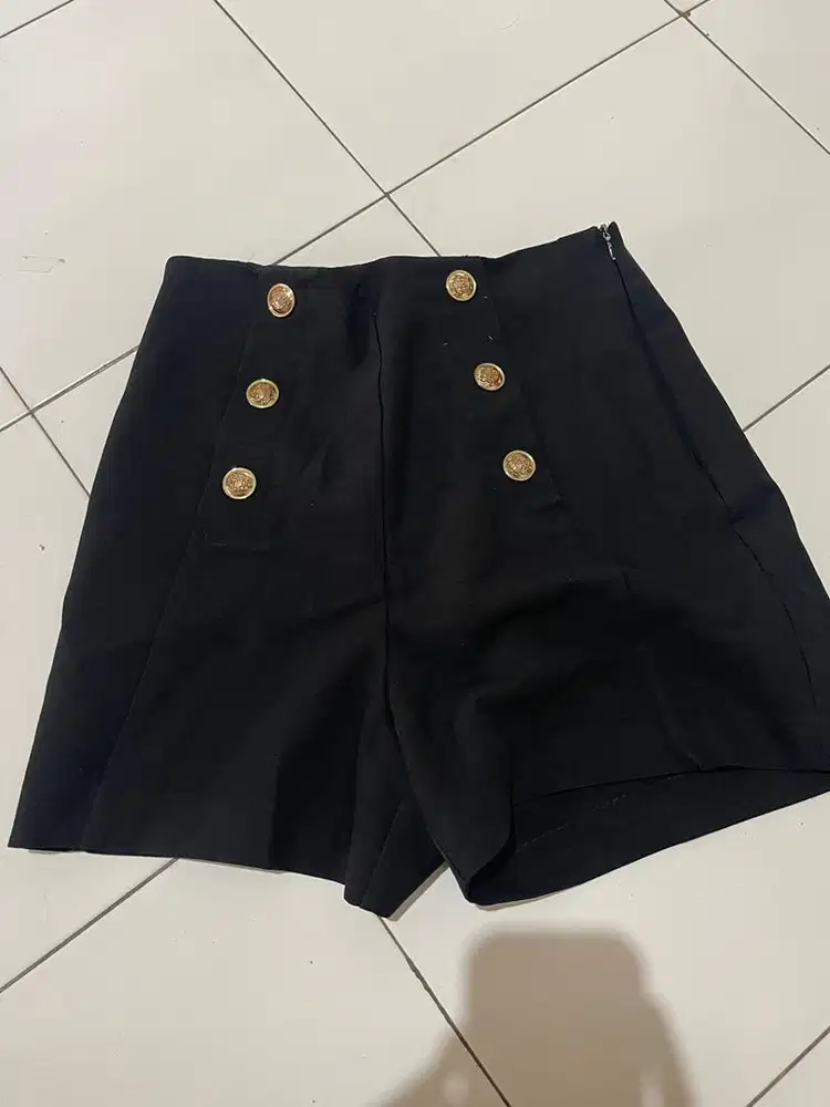 Celana pendek Zara