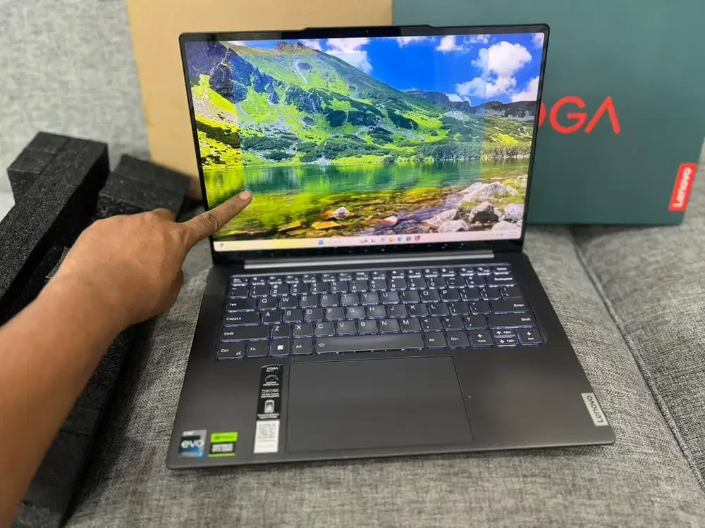 Lenovo YOGA Pro 7i CORE i7-13700H RTX 4050 GARANSI DES.2026 LikeNew