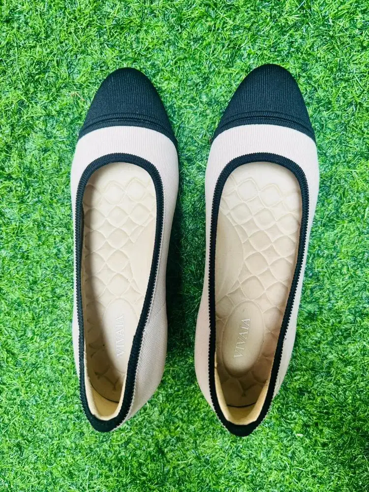 Sepatu Vivaia size 39