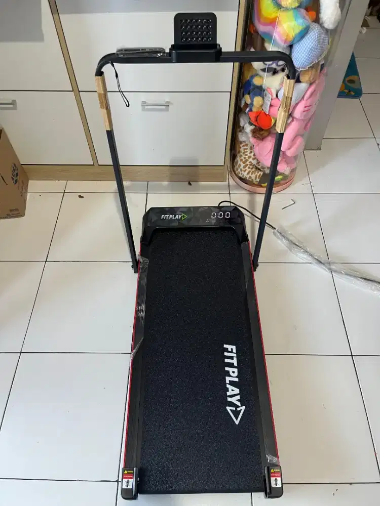 Walking pad elektrik praktis