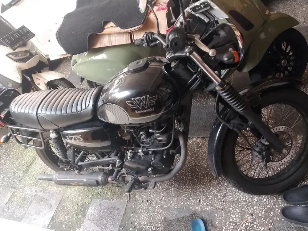 Motor Kawasaki w 175
