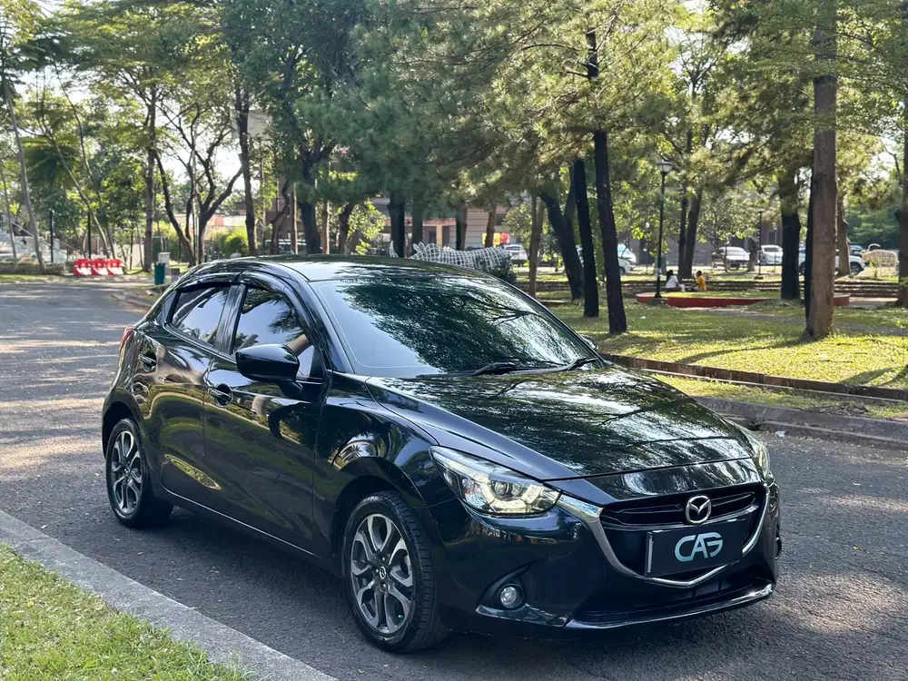 Mazda 2 R AT 2015 Skyactiv
