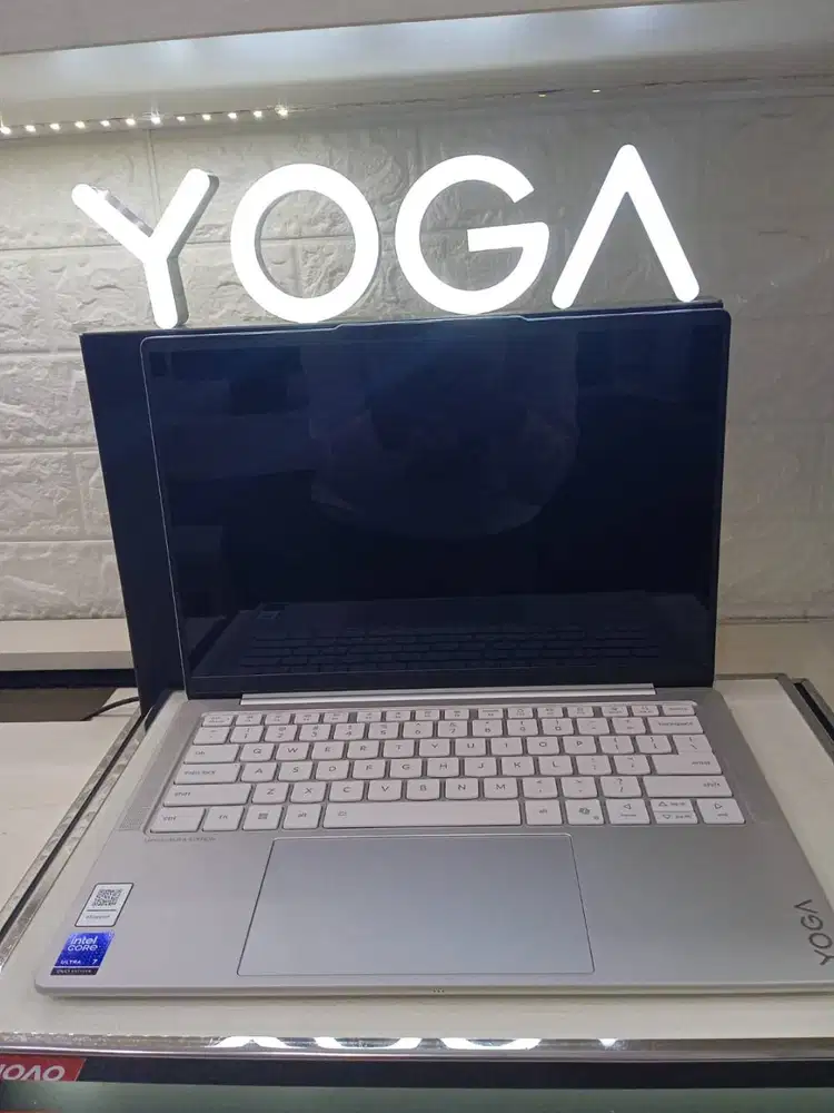 LENOVO YOGA Slim 7 14ILL10 Intel Core Ultra 7 RAM 32GB SSD 1TB NVME