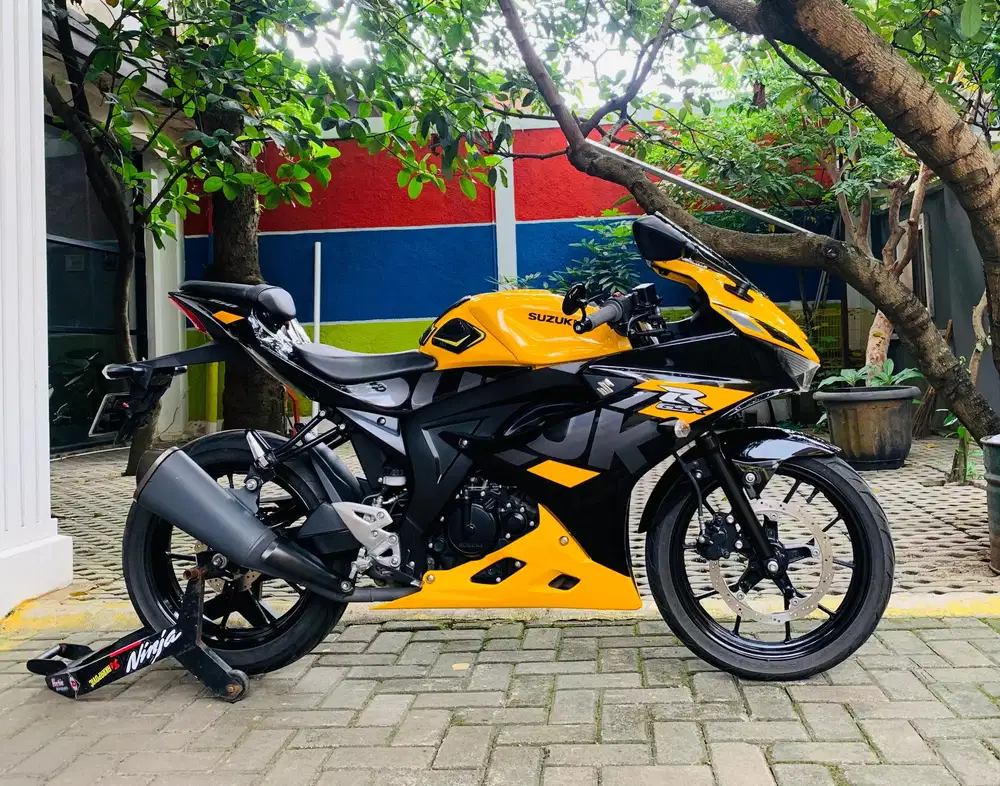 Suzuki GSX R 150