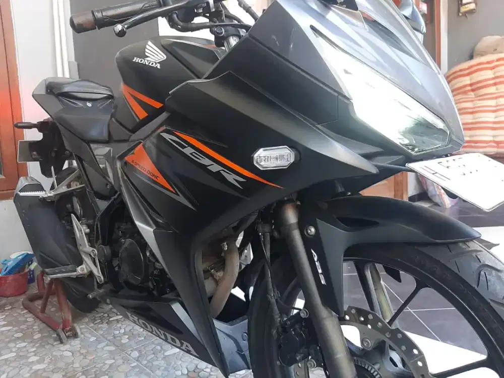 Honda CBR 150 2019