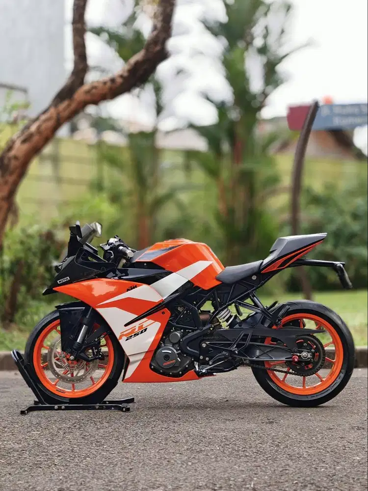 KTM RC 250 ABS 2018 ORANGE KM 15K PAJAK ON SIAP TOURING