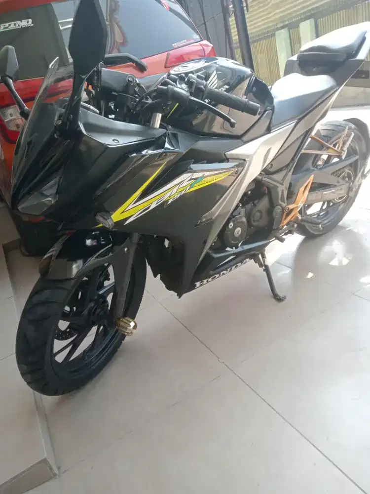 Honda CBR plat bandung