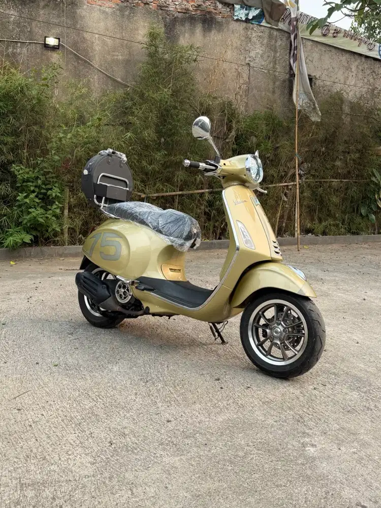 VESPA PRIMAVERA 150 75TH ANNIVERSARY 2021