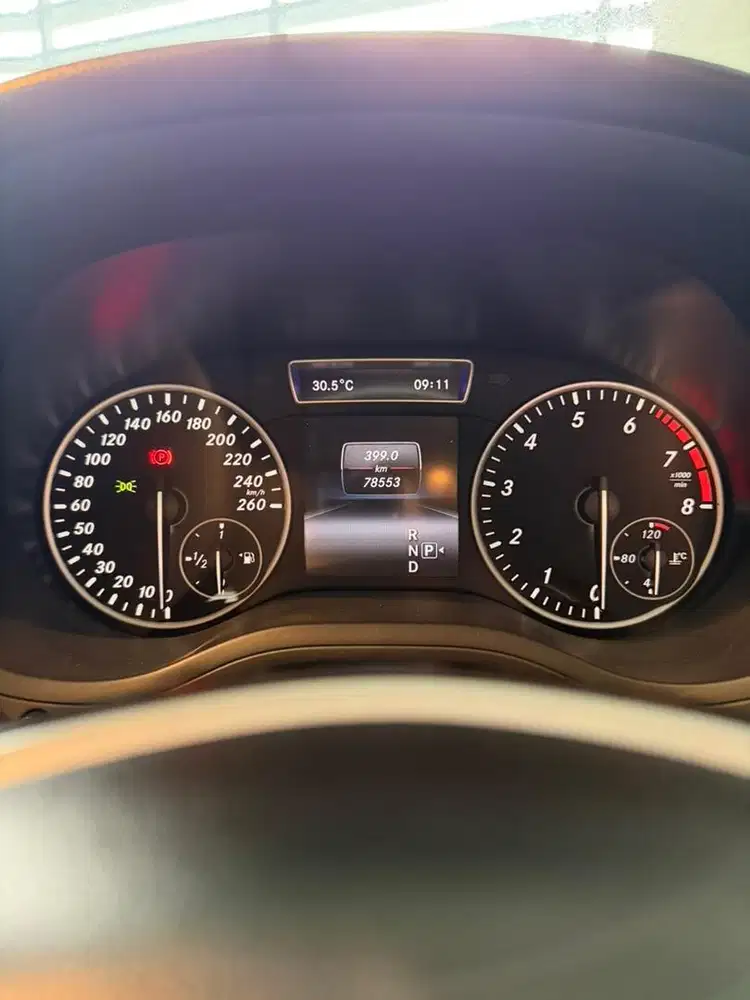 Mercedes Benz B200 AT 1.6 Sport AMG Putih Pajak Panjang