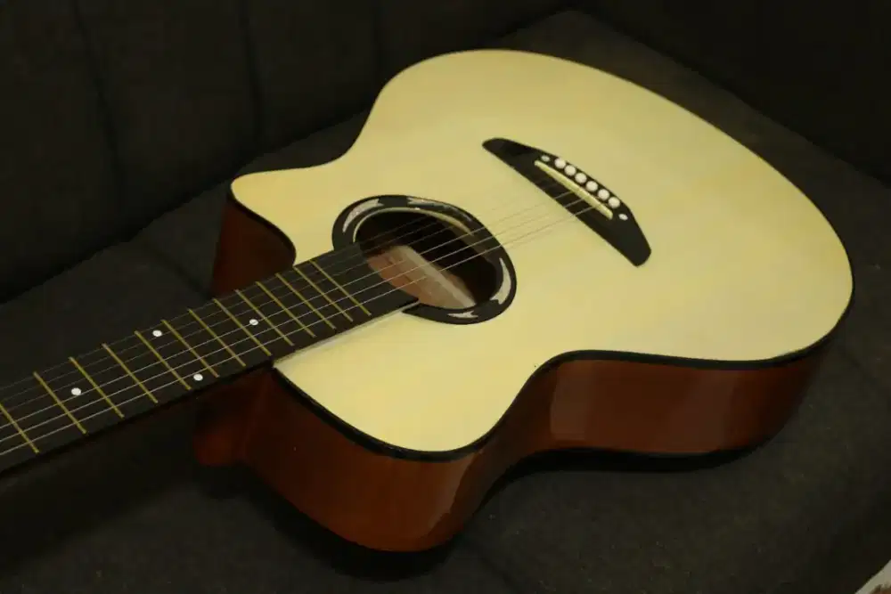 Gitar akustik ceper