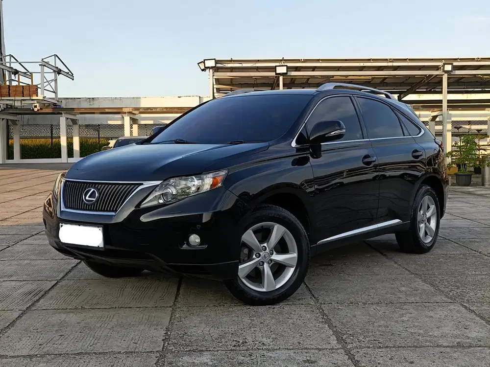 Lexus RX 270 STD AT CBU 2011