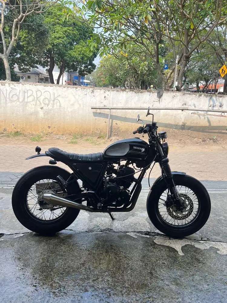 Yamaha scorpio custom 225cc