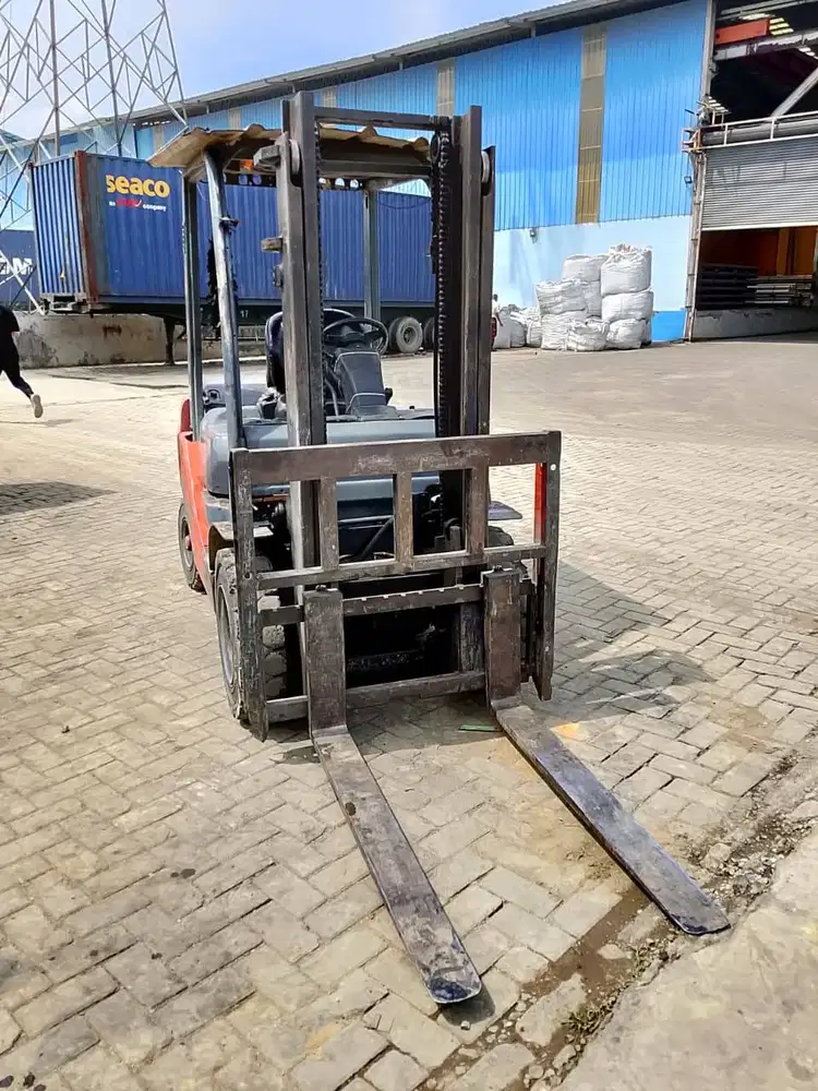 Forklift toyota 2.5 ton