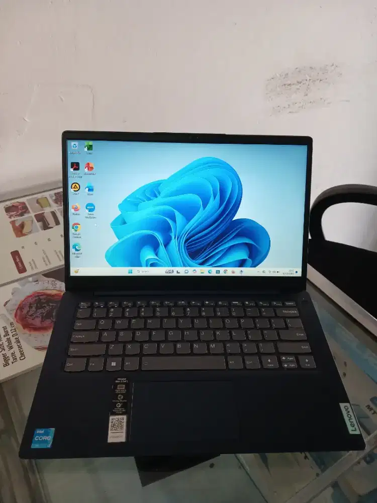 Laptop Lenovo Ideapad Slim 3 Core I3-1115G4 Ram 8 Ssd 256 Biru