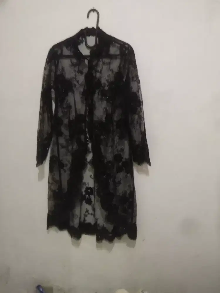 Brukat tunik kancing depan