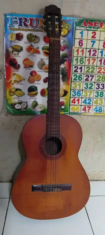 Gitar yamaha jadul 80s